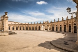 Ispica loggiato chiesa S. maria maggiore.jpg